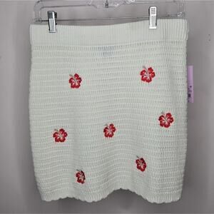 NWT Wild Fable White Knit Skirt with Red Floral Accents Size M